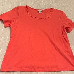 NWOT Jaclyn smith tee